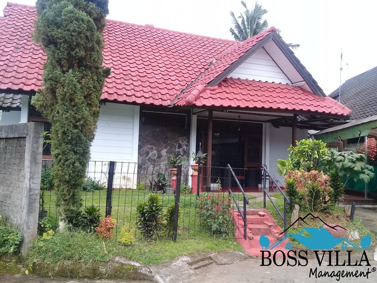 Villa Bougenville 2 D7 Puncak Exterior photo